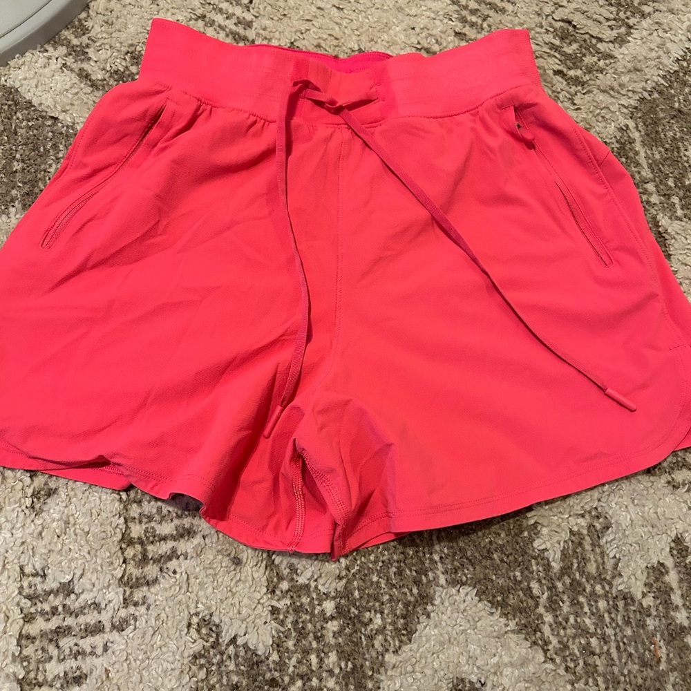 LULULEMON🍋
jogger shorts